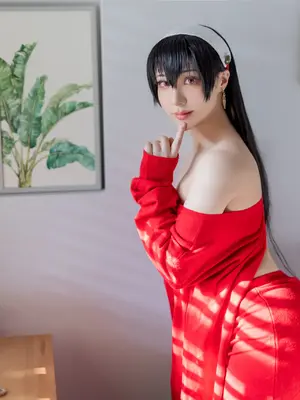 Chihiro - Yor Sweater_02