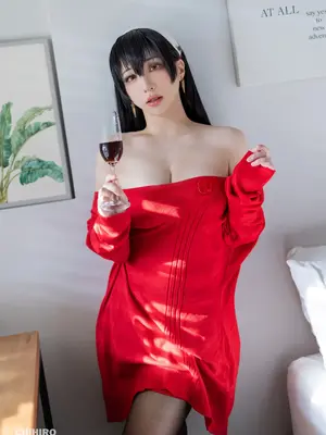 Chihiro - Yor Sweater_03