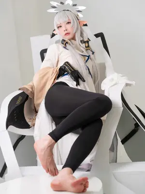 (C103) [魔王もも] ブルアカ 明星ヒマリ コスプレ写真集「Perfect Me」_19