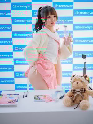 [ももにゃん（原魔物喵）] ビキニアイドルのサイン会_021