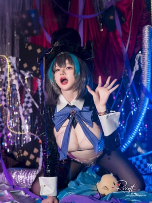 前羽 NO.18 碧蓝航线 柴郡魔术师_22
