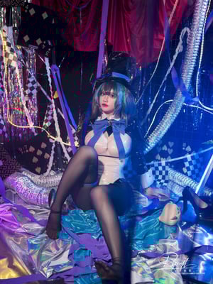 前羽 NO.18 碧蓝航线 柴郡魔术师_25