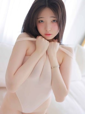 Yeon Woo - White Bodysuit_057
