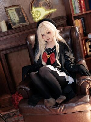 不悬ovo  - 笑面教授_不悬ovo - 蔚蓝档案 - 笑面教授 (OL制服) (8)