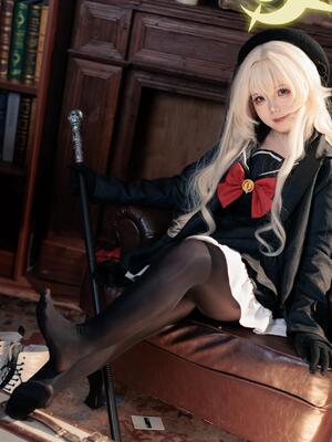 不悬ovo  - 笑面教授_不悬ovo - 蔚蓝档案 - 笑面教授 (OL制服) (18)