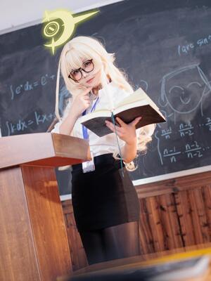 不悬ovo  - 笑面教授_不悬ovo - 蔚蓝档案 - 笑面教授 (OL制服) (32)