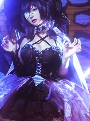 蠢沫沫 – 2024年会员 六花万圣_001