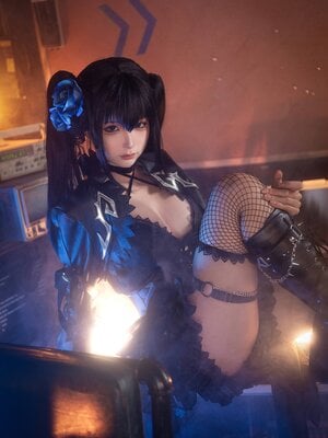 蠢沫沫 – 黑岩射手_5