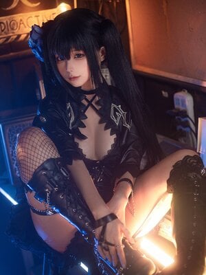 蠢沫沫 – 黑岩射手_8