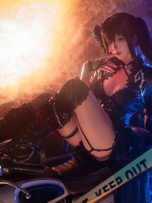 蠢沫沫 – 黑岩射手_14