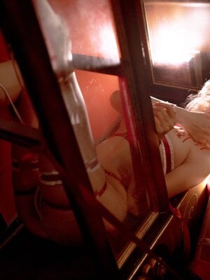 蠢沫沫 – 《橱窗娃娃》_117