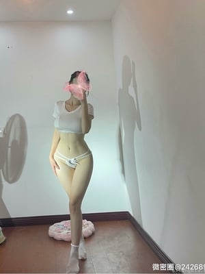 微密圈巨乳肥臀红人【笨蛋初初】_19
