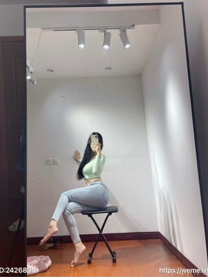 微密圈巨乳肥臀红人【笨蛋初初】_33