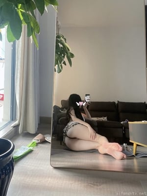 微密圈巨乳肥臀红人【笨蛋初初】_94