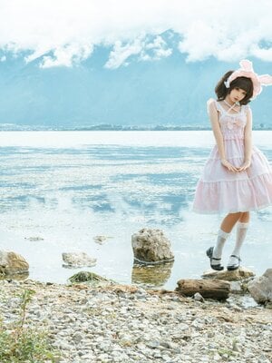 蠢沫沫 – 湖边的少女