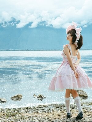 蠢沫沫 – 湖边的少女_0001