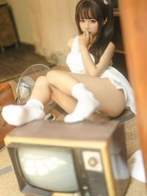 蠢沫沫 –夏白吊带_(73)