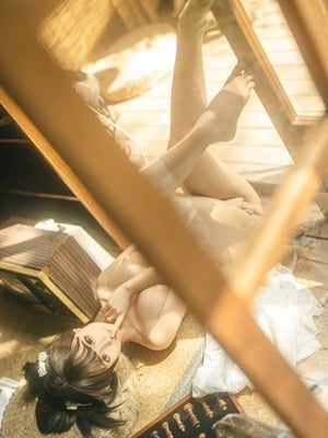 蠢沫沫 –夏白吊带_(93)