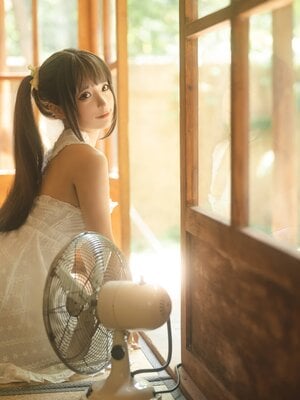 蠢沫沫 –夏白吊带_(105)