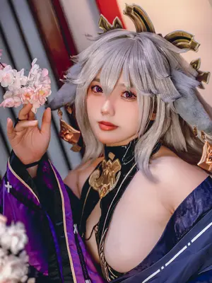 Messie Huang - Yae Alter_15_gxfk